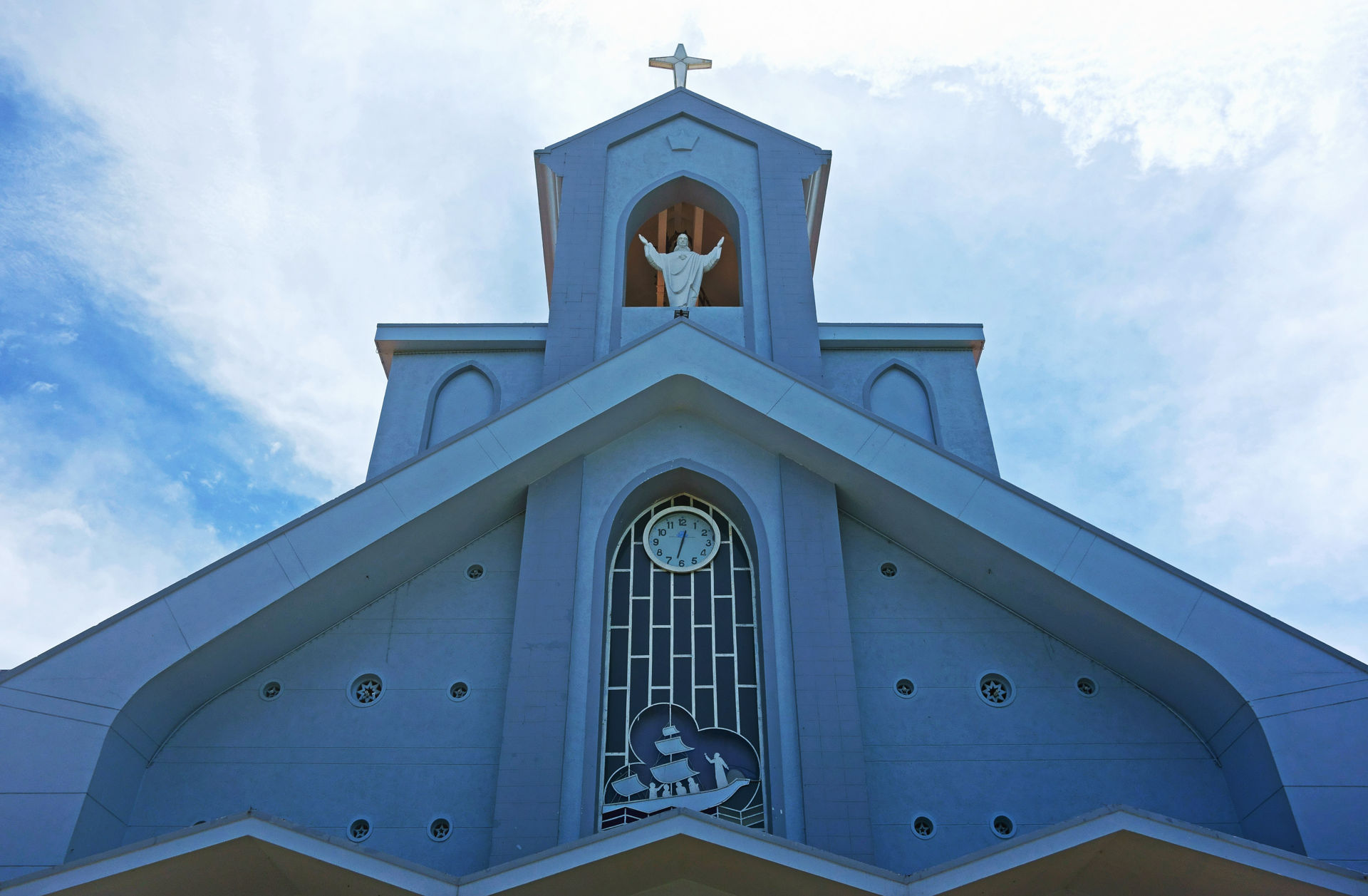 How to Pray in a Church
